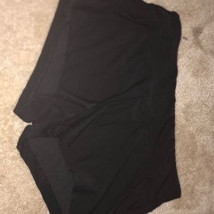 BLACK LULU LEMON SHORTS